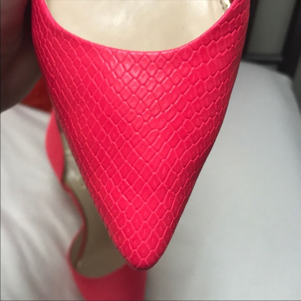 Jessica Simpson Hot Pink Pointed Heels - Picture 5 of 5
